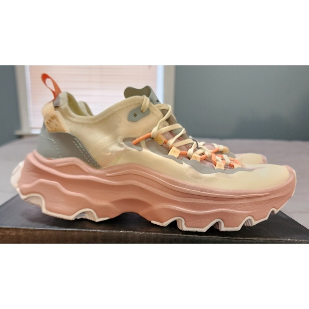 Sorel® Women's 7.5 M Kinetic™ Breakthru Tech Lace Sneakers in Chalk/Eraser Pink